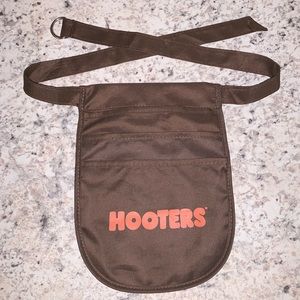 Hooters Pouch